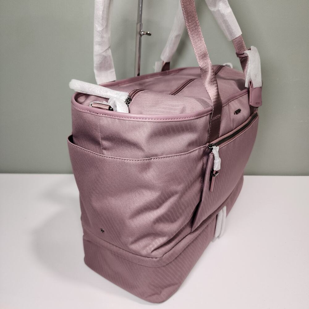 NEW Tumi Voyageur CARLYN 17.25” Weekender Tote Duffel Bag - HEATHER LINES PRINT - Picture 4 of 10